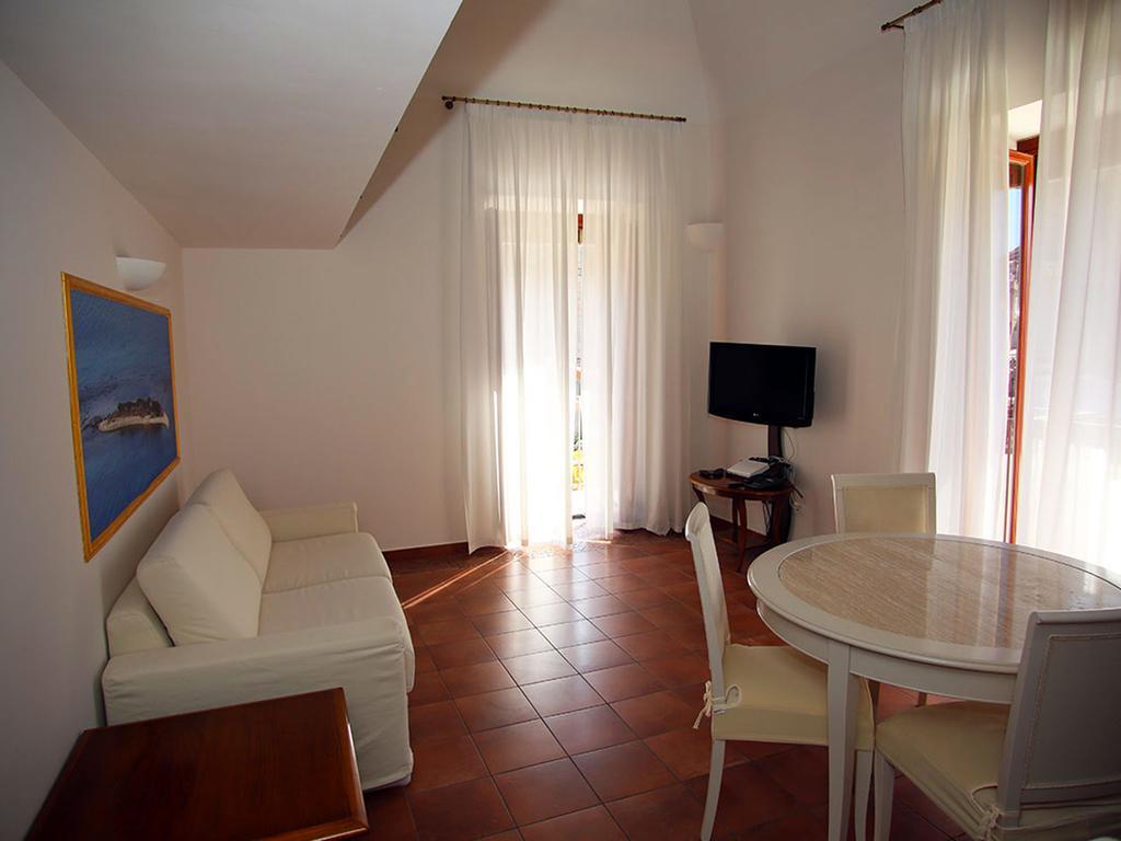 Apartamento Palazzo Iaquinto Santa Maria di Castellabate Exterior foto
